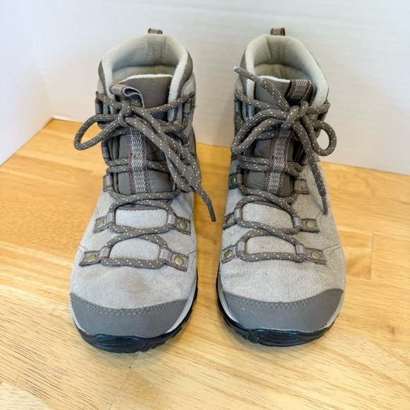 Columbia Women’s Waterproof Hiking Boot Size 6 - Picture 2 of 9